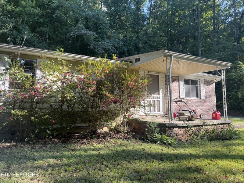 2832 Rifle Range Dr, Knoxville, TN 37918