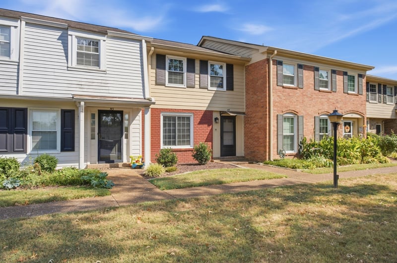 8207 Sawyer Brown Rd #M4, Nashville, TN 37221