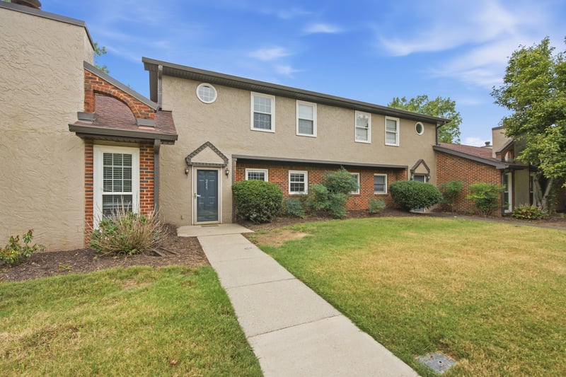 215 Highland Villa Cir, Nashville, TN 37211