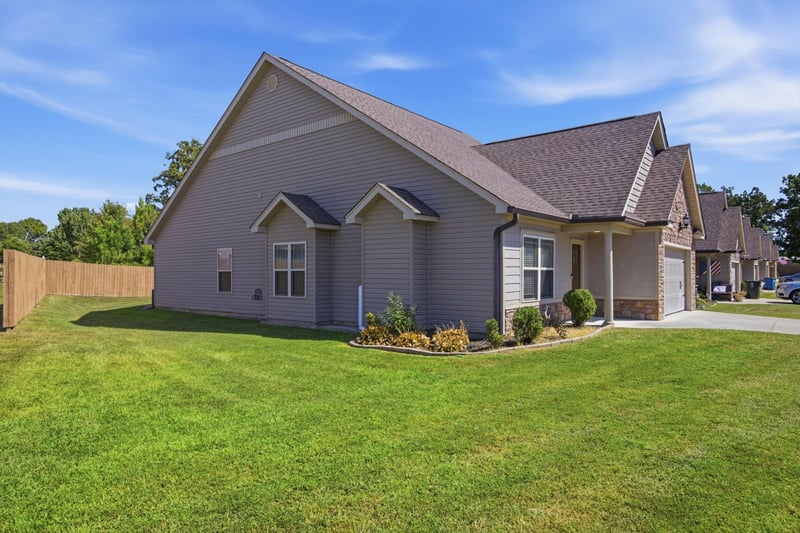 39 Daybreak Dr, Rossville, GA 30741