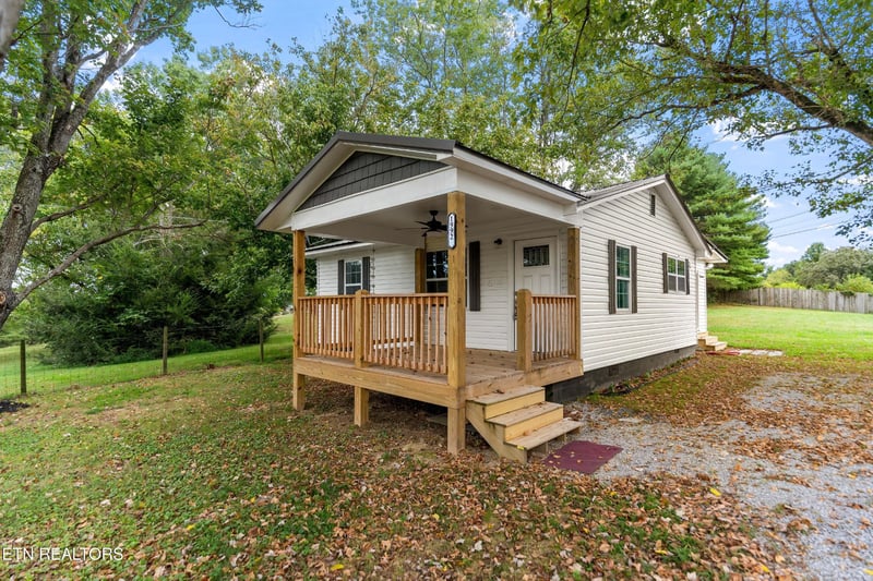 1992 Watkins Rd, Loudon, TN 37774
