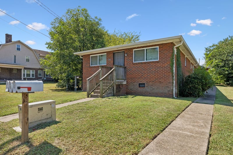 1033 31st Ave N, Nashville, TN 37209