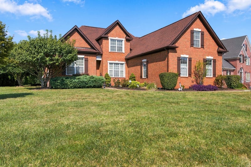 1311 Heather Pl, Murfreesboro, TN 37128