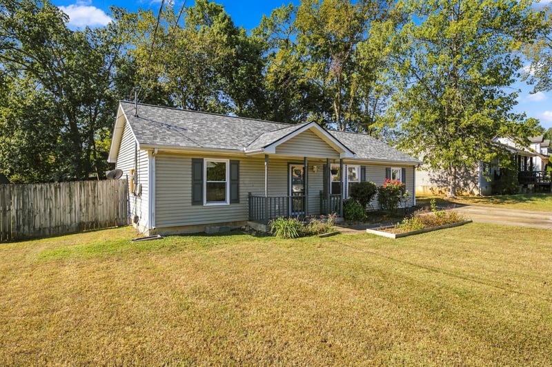 613 Cedar Bend Ln, La Vergne, TN 37086