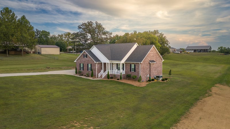 4699 Kinneys School Rd, Cedar Hill, TN 37032