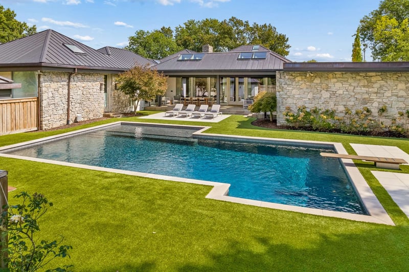 6210 Hickory Valley Rd, Nashville, TN 37205