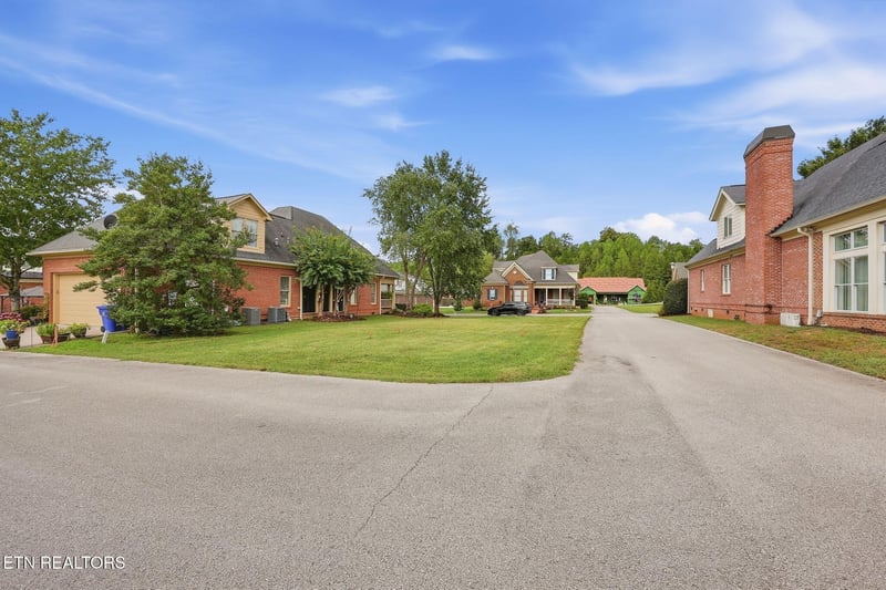96 Royal Troon Cir, Oak Ridge, TN 37830