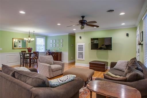 407 Hilltop Dr, Columbia, TN 38401
