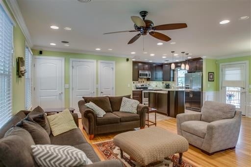 407 Hilltop Dr, Columbia, TN 38401