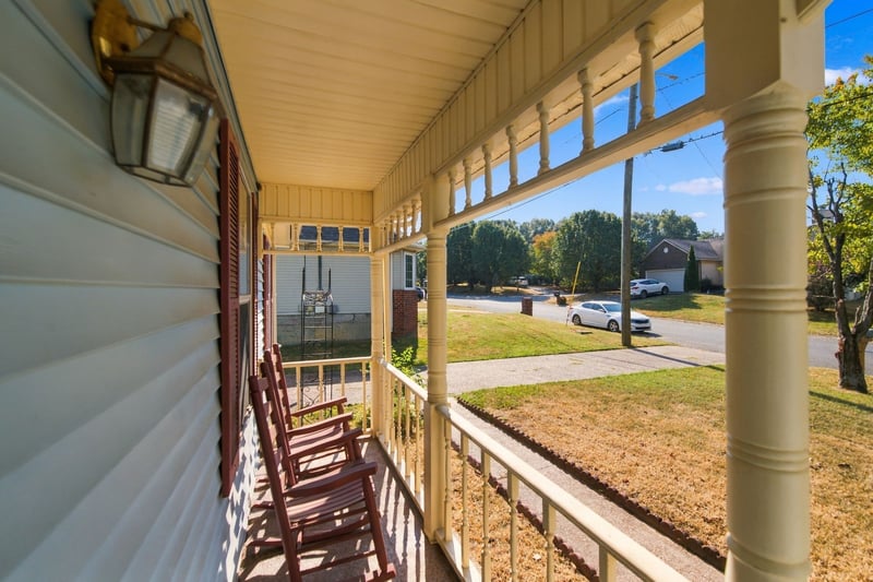 3545 Lake Towne Dr, Antioch, TN 37013
