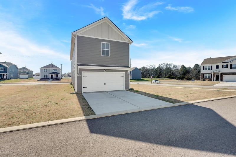 1500 Ashgrove Pl, Lebanon, TN 37087