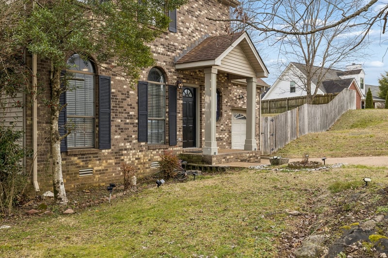 7701 Poplar Ridge Dr, Nashville, TN 37221
