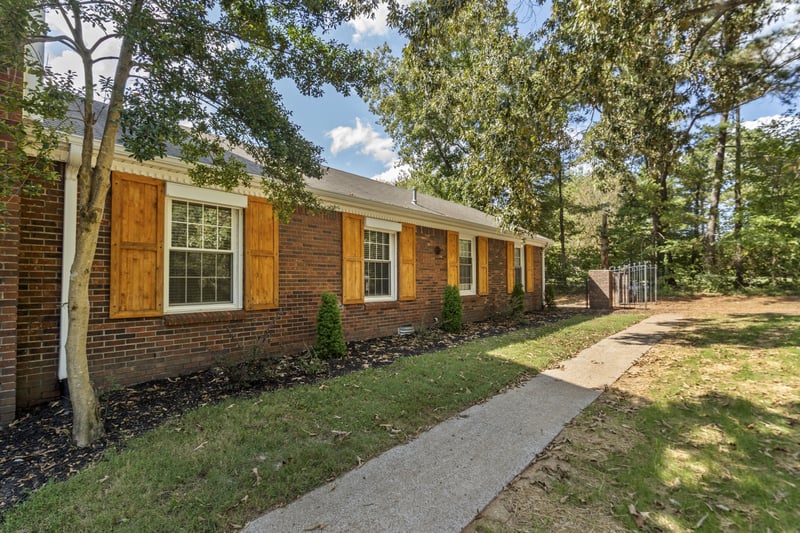 103 Forrest Hills Cir, Dickson, TN 37055