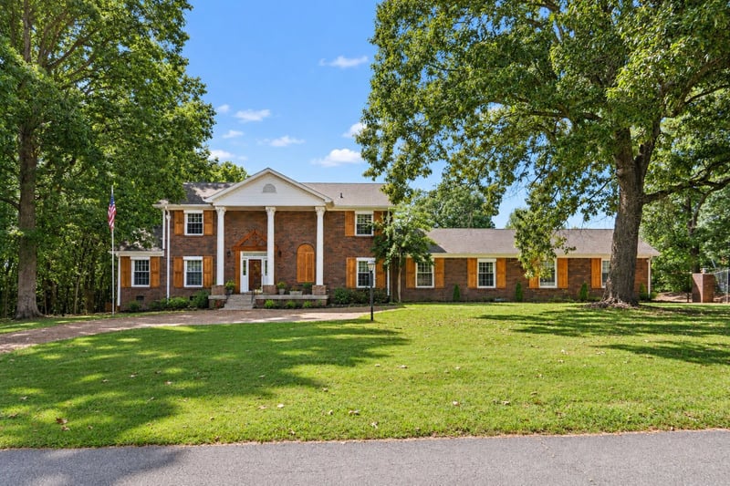 103 Forrest Hills Cir, Dickson, TN 37055