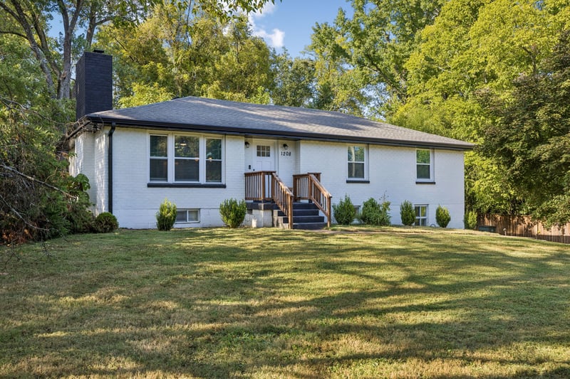 1208 Dempsey Dr, Nashville, TN 37217
