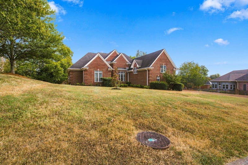 1656 Stokley Ln, Old Hickory, TN 37138
