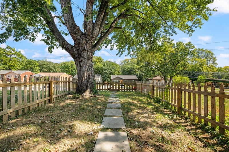 608 N 5th St, Nashville, TN 37207