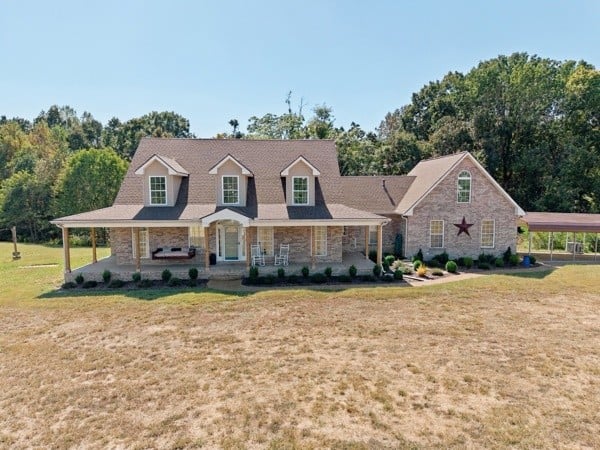 389 Ben Albert Rd, Cottontown, TN 37048