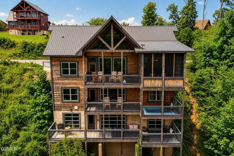 1529 Majestic Mountain Dr, Sevierville, TN 37876