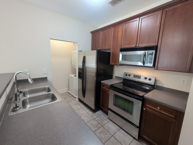 7009 Lenox Village Dr #202, Nashville, TN 37211