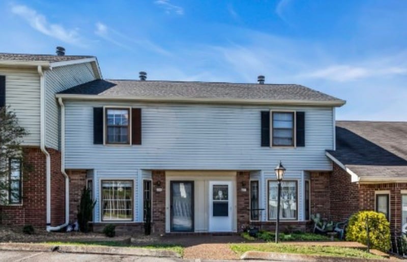 2204 Union Place Ct, Columbia, TN 38401