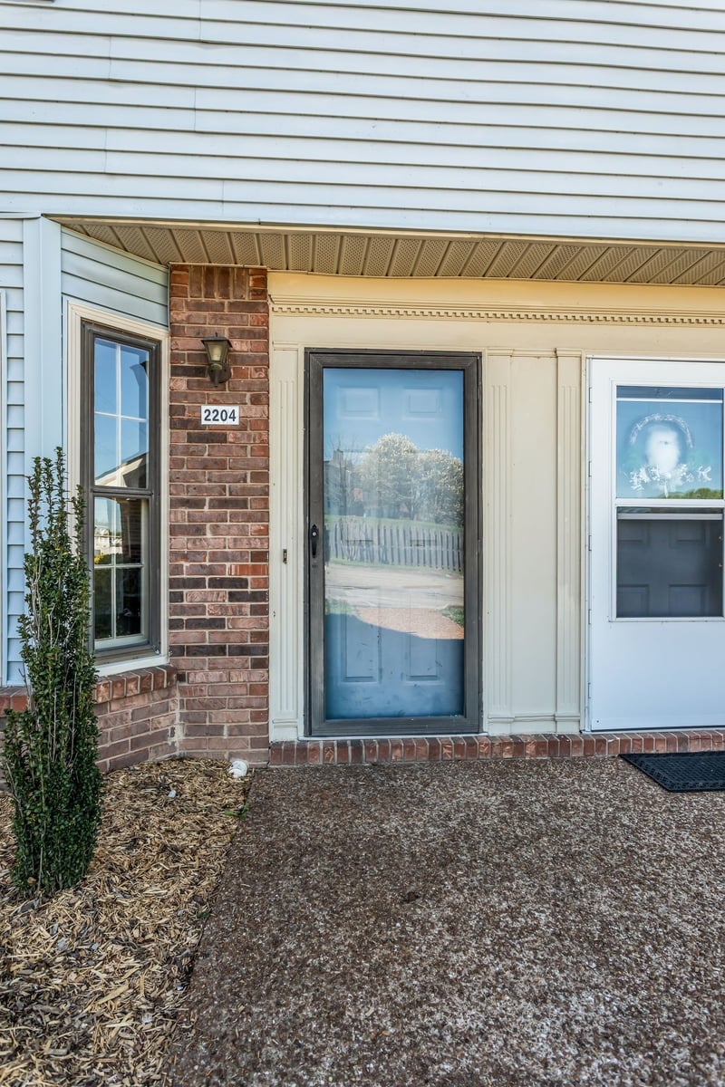 2204 Union Place Ct, Columbia, TN 38401