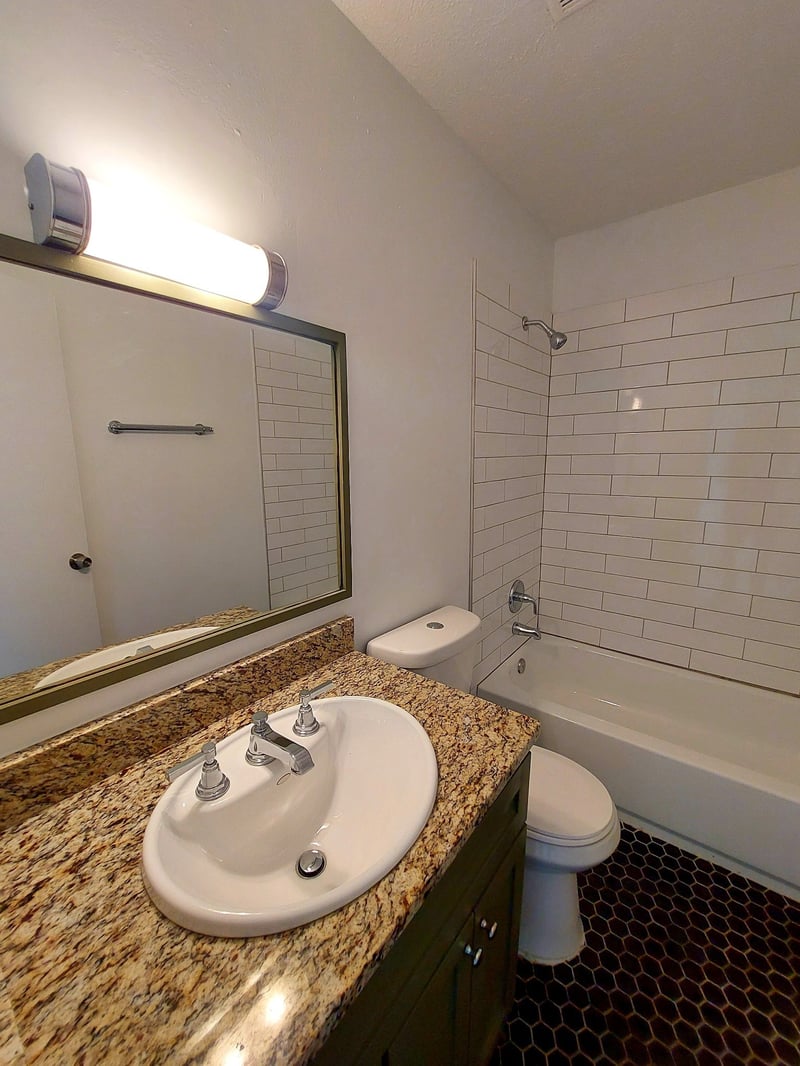 1004 Clay St, Nashville, TN 37208