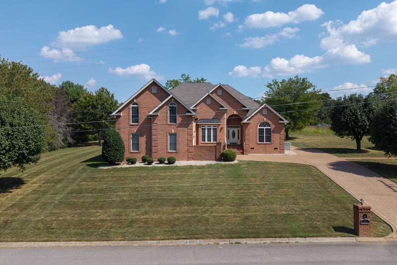 1019 Fairways Dr, Greenbrier, TN 37073