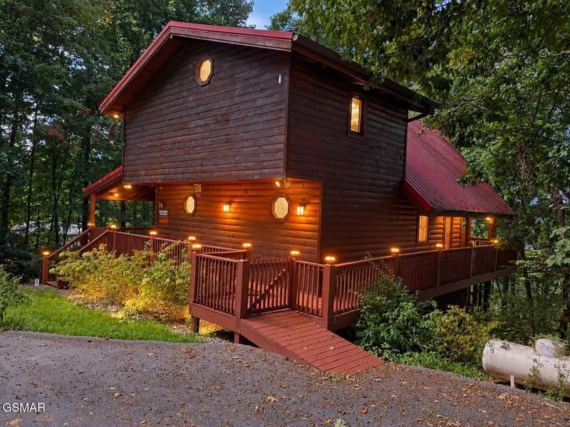 3120 Lexy Ln, Sevierville, TN 37862