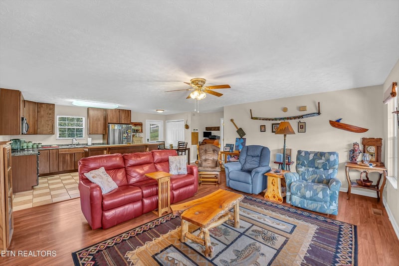 2255 Red Bank Rd, Sevierville, TN 37876
