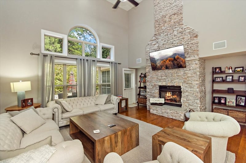 136 Seven Springs Dr, Mount Juliet, TN 37122