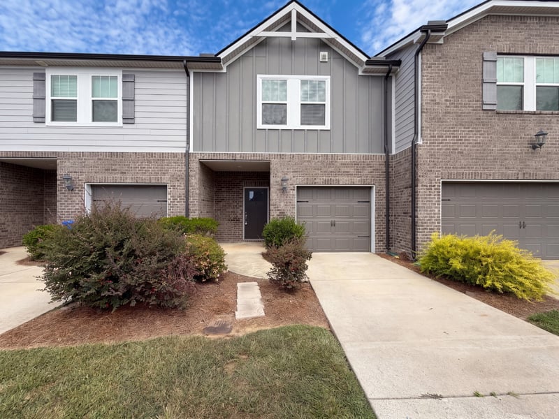 952 Oak Ridge Ln, Columbia, TN 38401