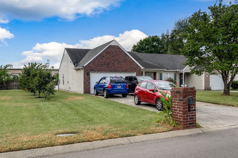 718 Dellwood Dr, Smyrna, TN 37167
