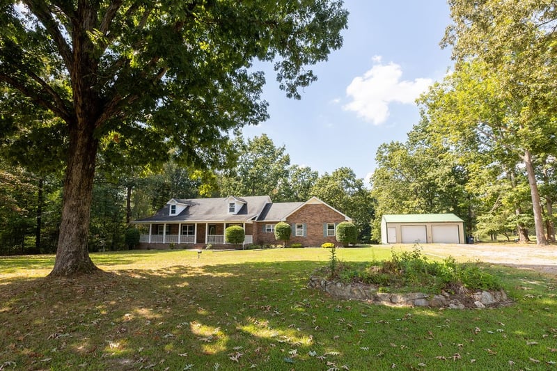 443 Pea Ridge Rd, Westmoreland, TN 37186