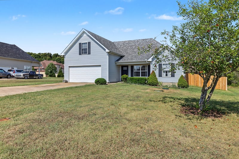 1220 Crescent Ridge Dr, Murfreesboro, TN 37128