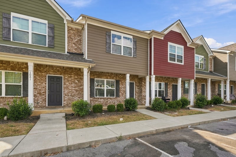 1063 Bradburn Village Dr, Antioch, TN 37013