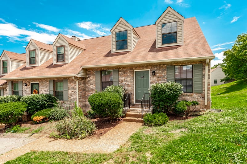 101 Deerpoint Ln, Hendersonville, TN 37075