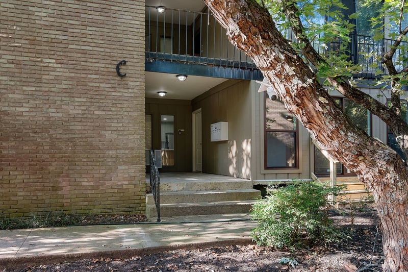 116 Harding Pl #C4, Nashville, TN 37205