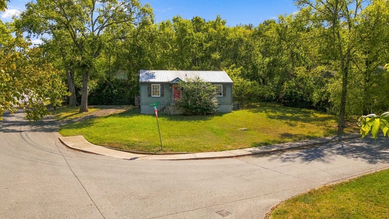 314 Sentinel Dr, Nashville, TN 37209