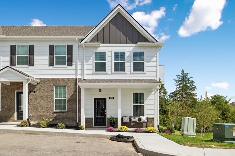 120 Dry Cy, La Vergne, TN 37086