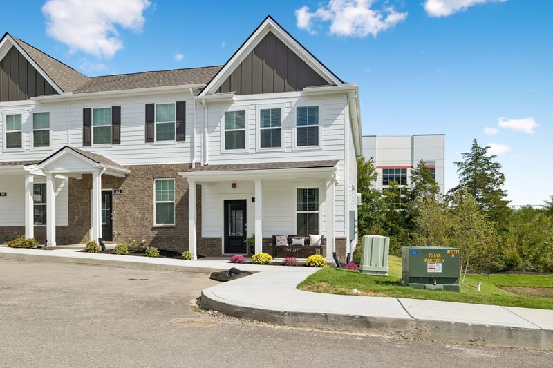 120 Dry Cy, La Vergne, TN 37086
