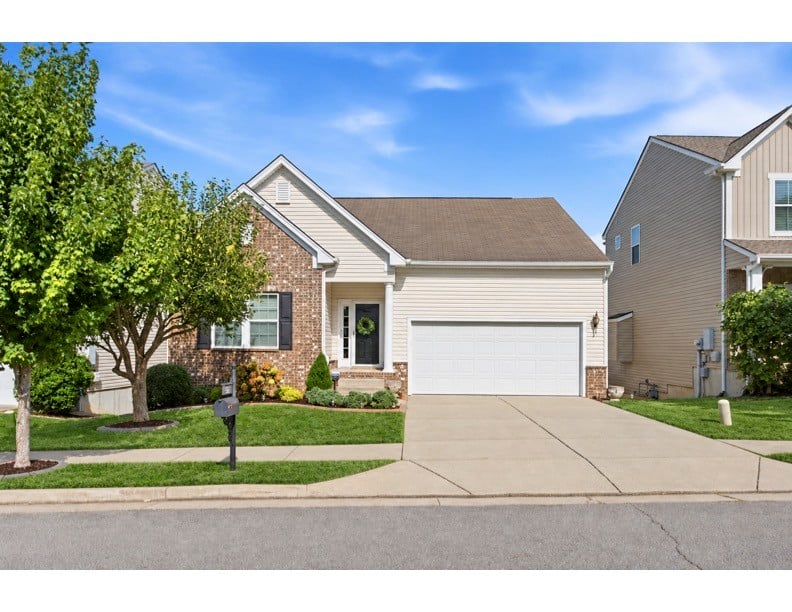 553 Wolfeboro Ln, Nashville, TN 37221