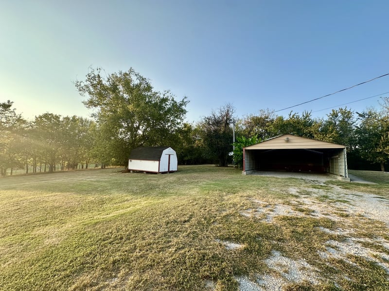20 Bourn Ln, Brush Creek, TN 38547