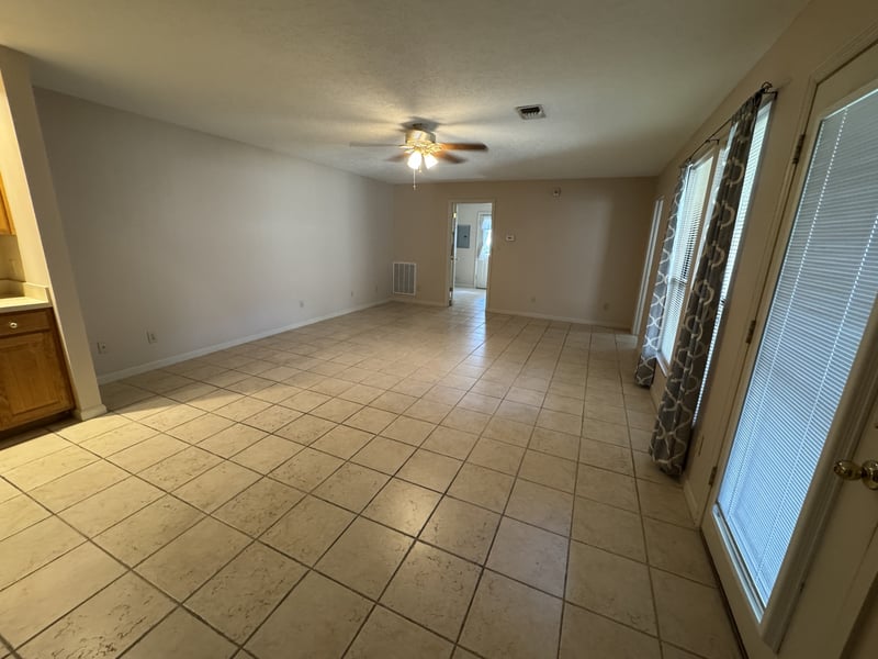 410 Castlewood Ln, Lebanon, TN 37087