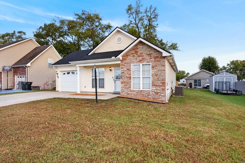 546 Albion Cir, Gallatin, TN 37066