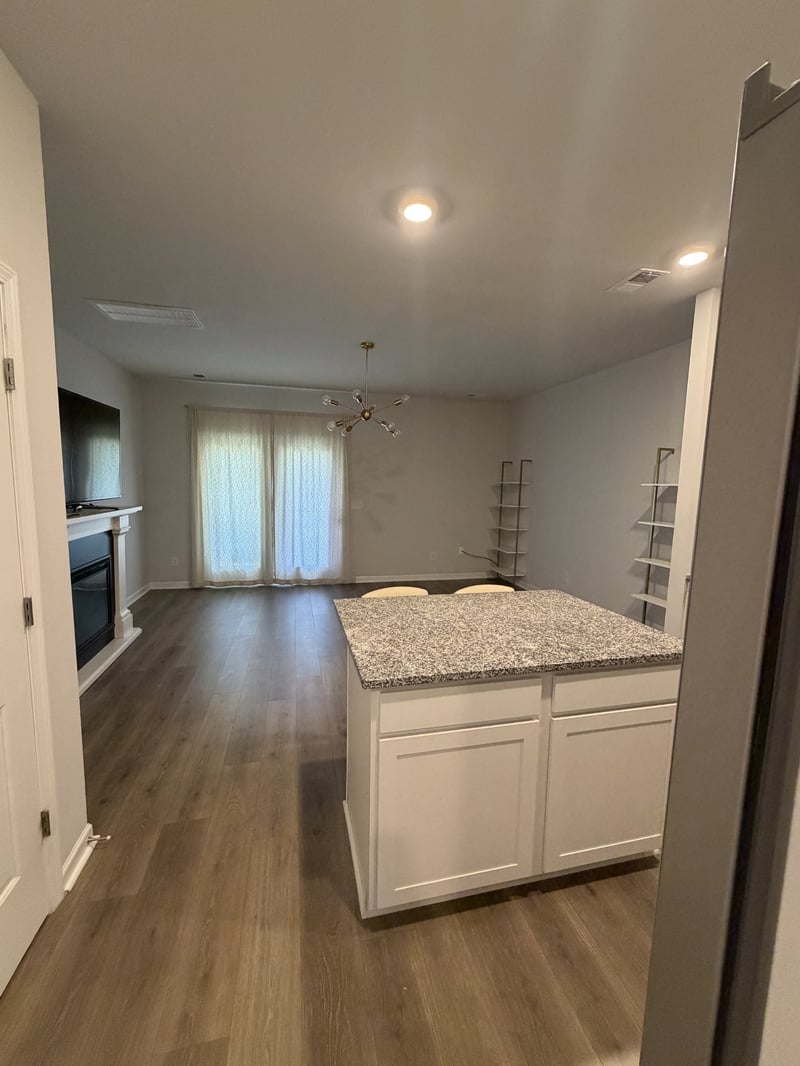705 Dallas Dr, Columbia, TN 38401