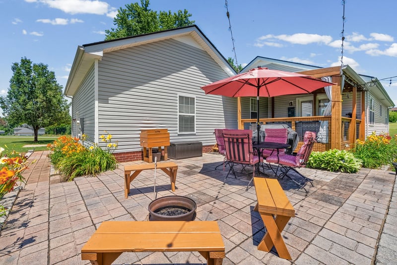 1011 Lillard Williams Rd, Chapmansboro, TN 37035