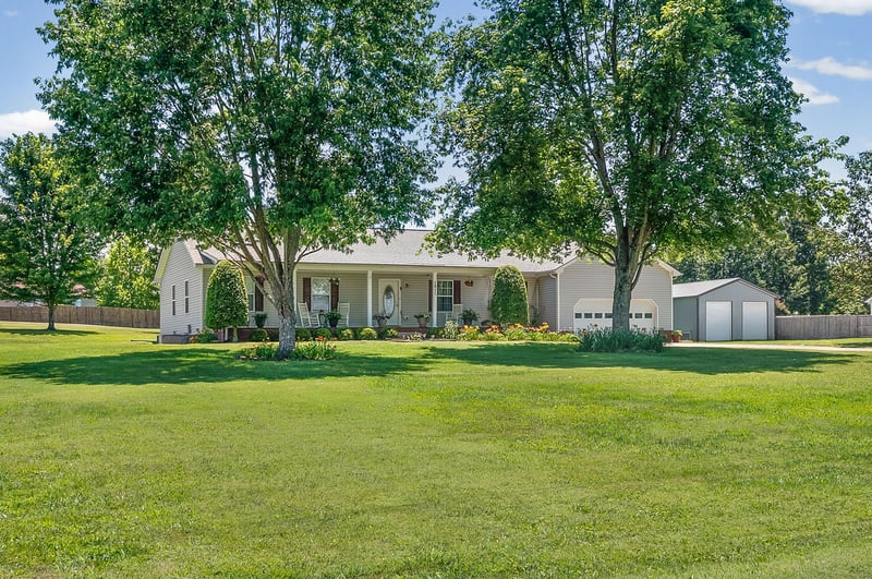 1011 Lillard Williams Rd, Chapmansboro, TN 37035