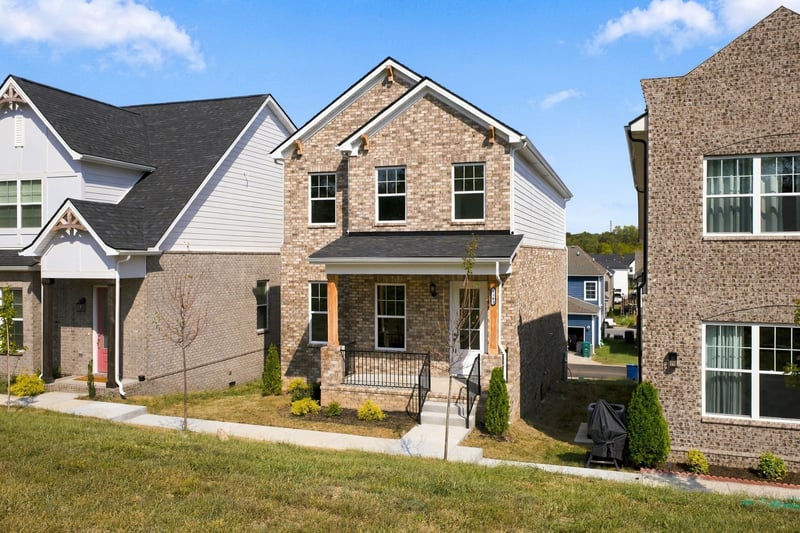 1103 Freeboard Aly, La Vergne, TN 37086