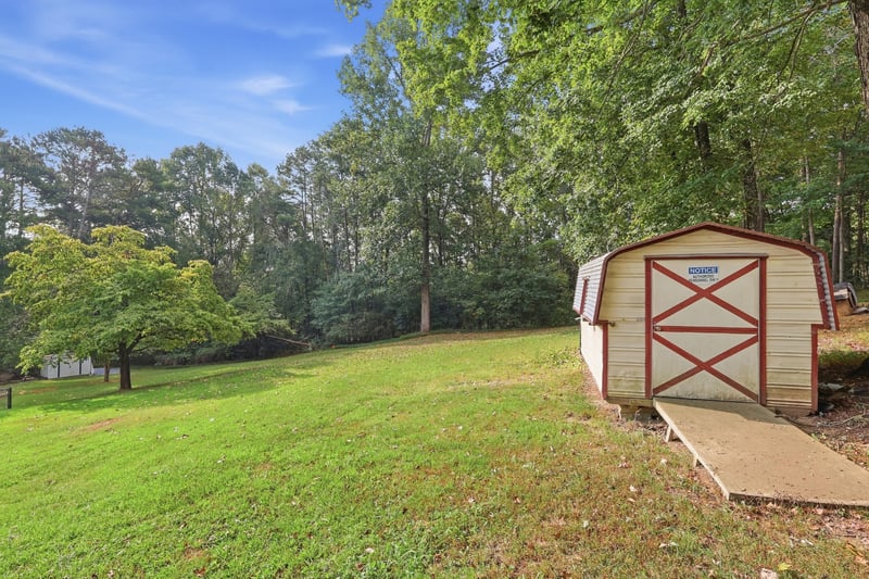 1333 Fernwood Dr, La Fayette, GA 30728